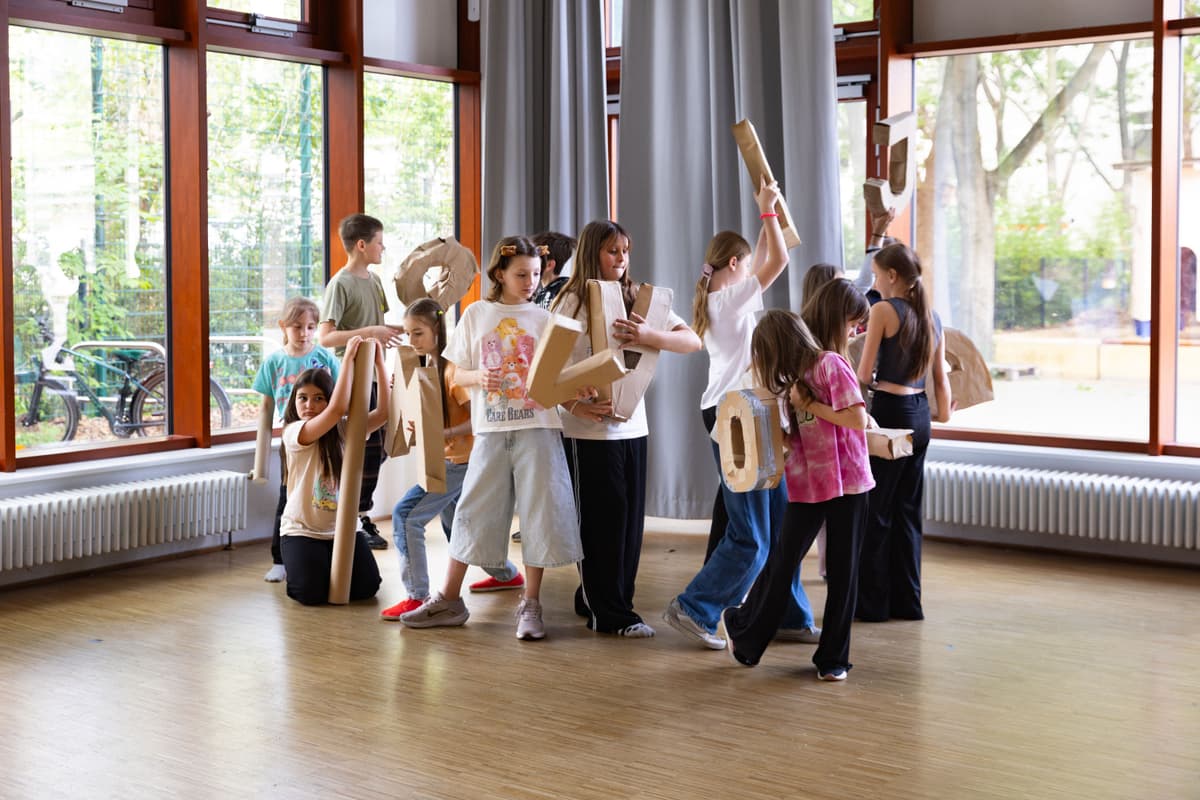 *Zwischen*- wort- welten